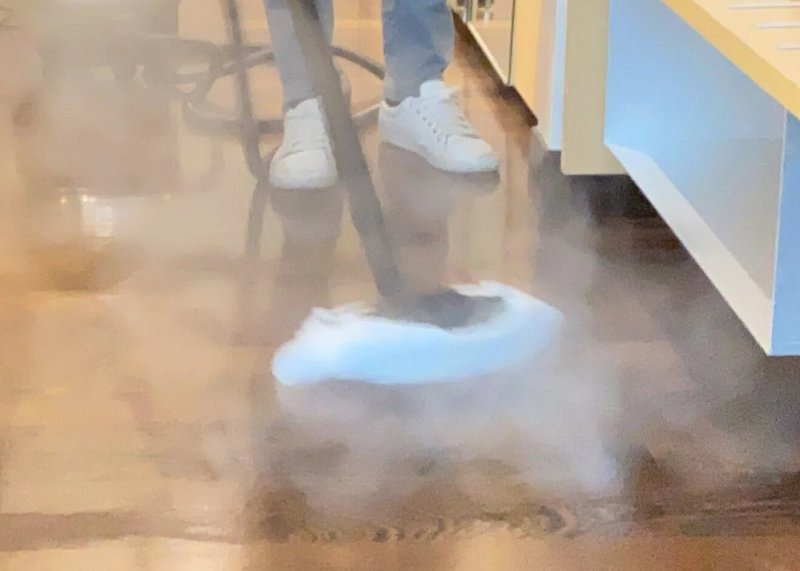 Steamers for floor cleaning