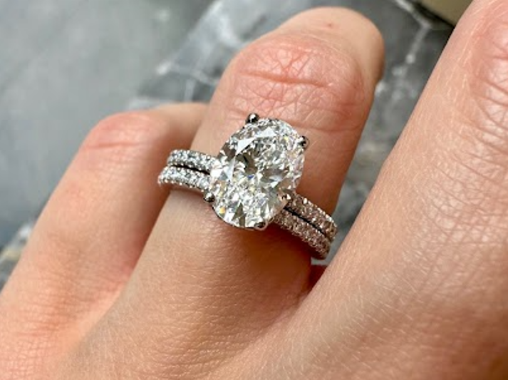 white gold engagement rings